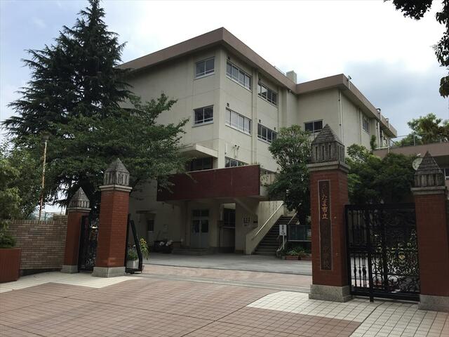 さいたま市立南浦和中学校 (1,363m)