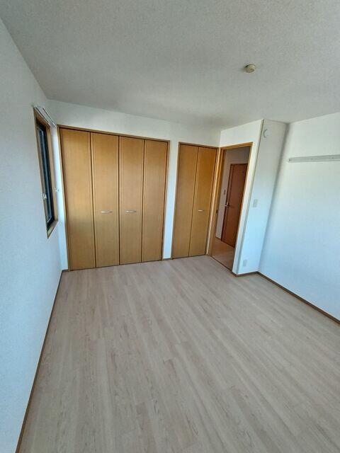 リビング以外の居室／【別室参考写真】独立した洋室