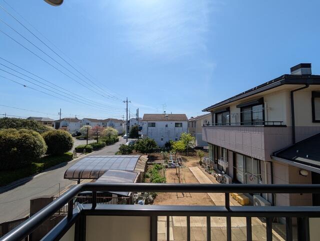 住戸からの眺望／目の前に建物もないため、日当たり良好