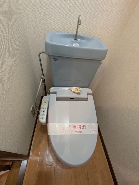 トイレ／洗浄便座です