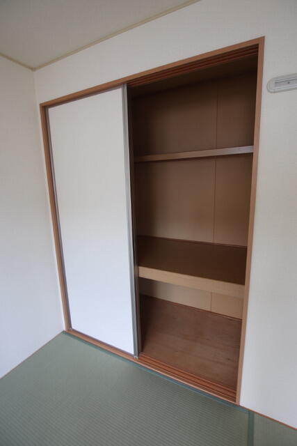 収納／和室　押し入れ