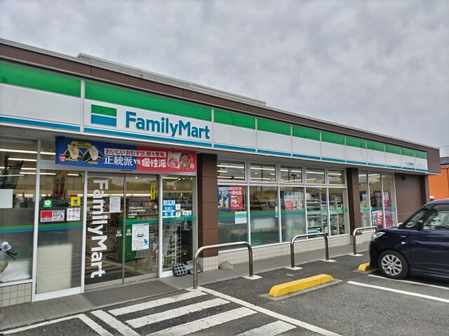 ファミリーマート さいたま岩槻城町店 (700m)