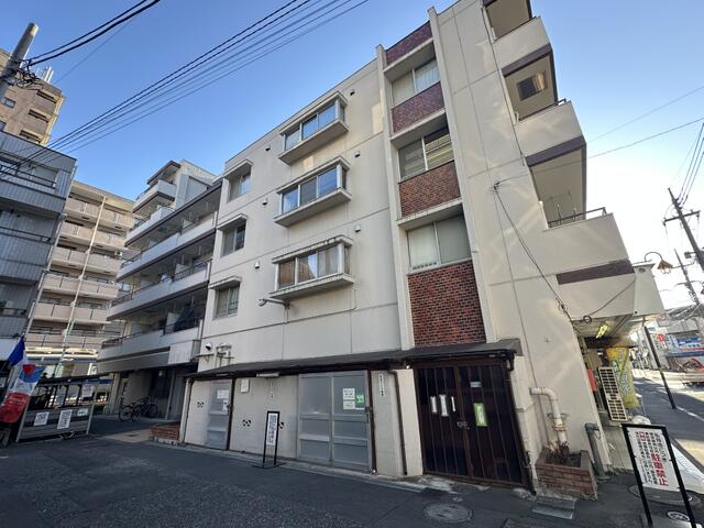 現地（外観）／マンション自体が角地に立地しているため、午前中から明るいマン／撮影日2025-12-05