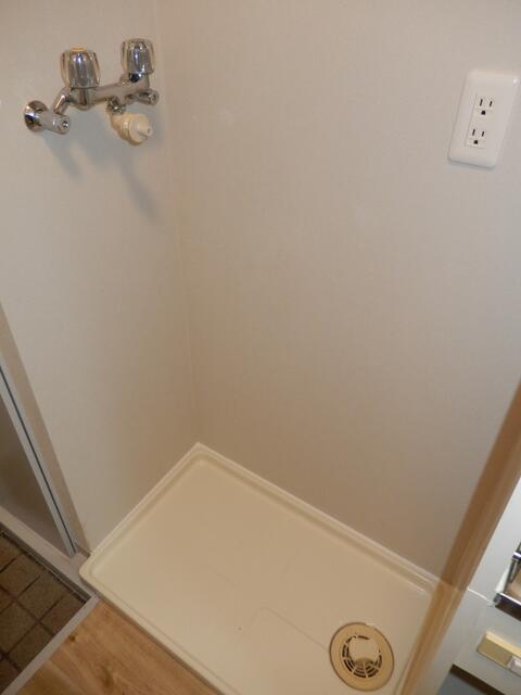 リビング以外の居室／洗濯機置場