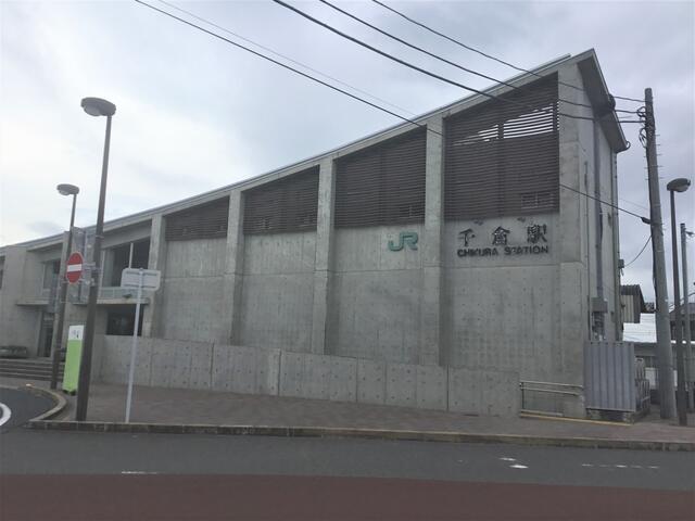 千倉駅を右に進んでいく