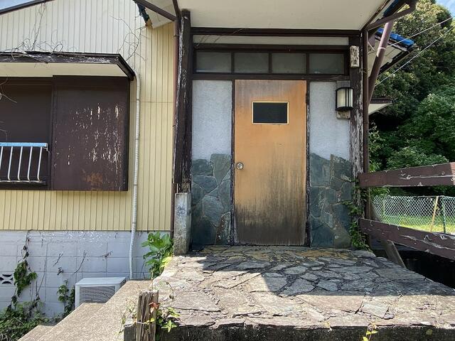 現地（外観）／玄関まわり