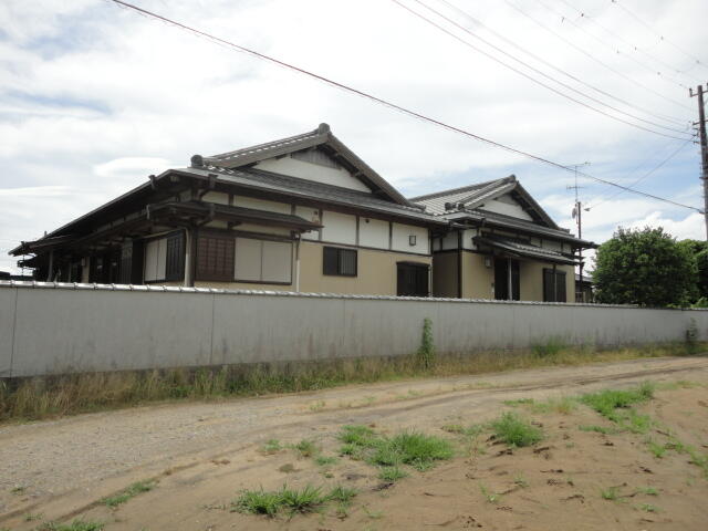 detached 千葉県山武郡横芝光町坂田池 地図を見る