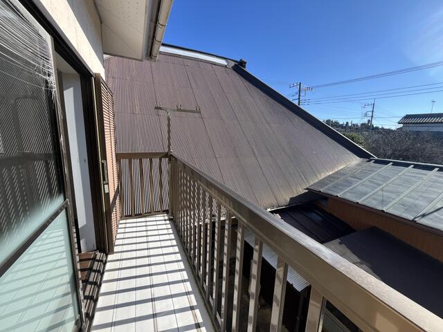 バルコニー／別宅２階、南向きにつくられたバルコニー写真です。