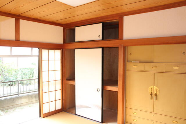 収納／南向き、和室６帖、押入付き