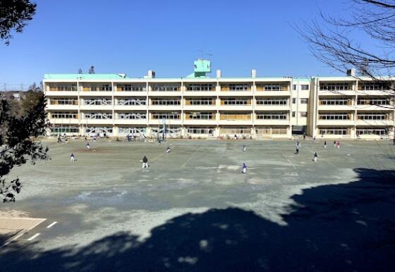 流山市立長崎小学校 (964m)