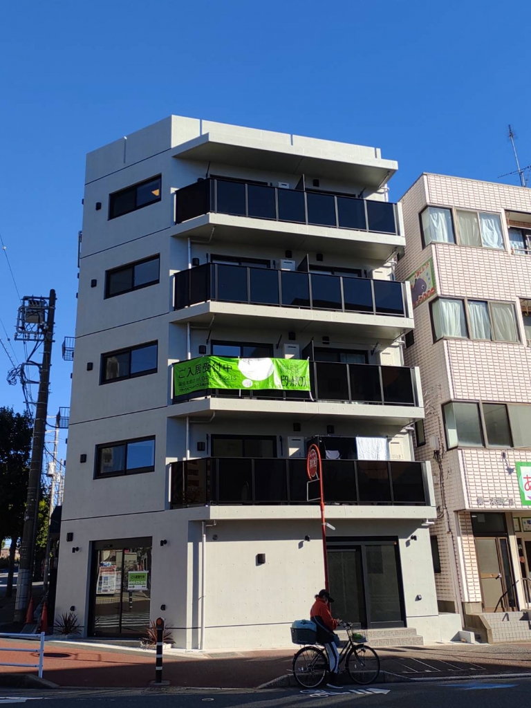 情報提供会社