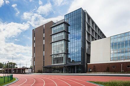 私立東京女子体育短期大学 (1,273m)
