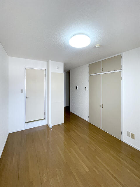 リビング／異なる場合は現況を優先します。