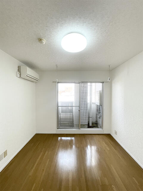 リビング／異なる場合は現況を優先します。