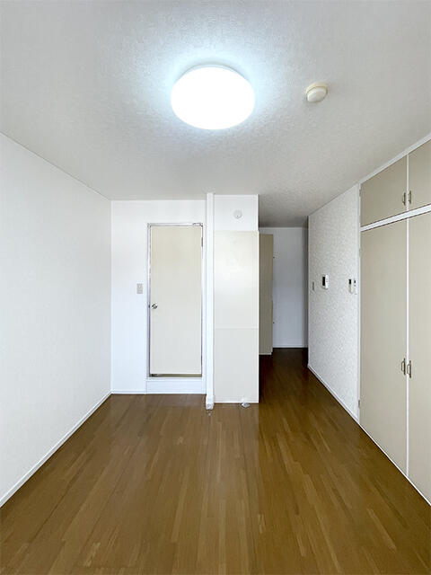 リビング／異なる場合は現況を優先します。