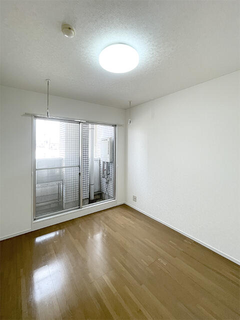 リビング／異なる場合は現況を優先します。