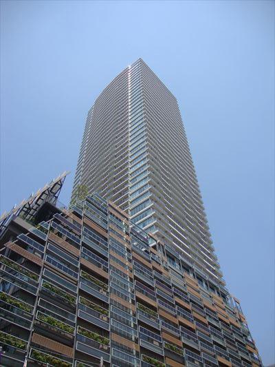 豊島区役所 (815m)