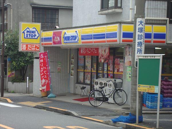 ミニストップ新大塚店 (651m)