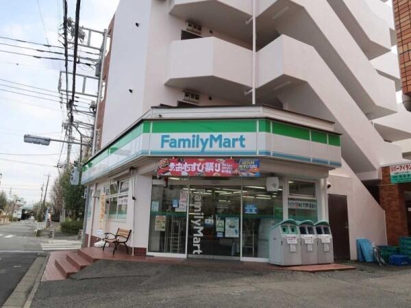 ファミリーマート武蔵村山大南店 (135m)