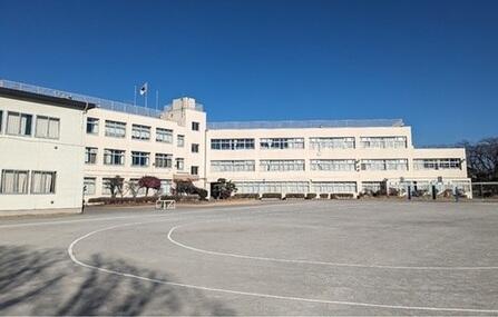 武蔵村山市立第八小学校 (251m)