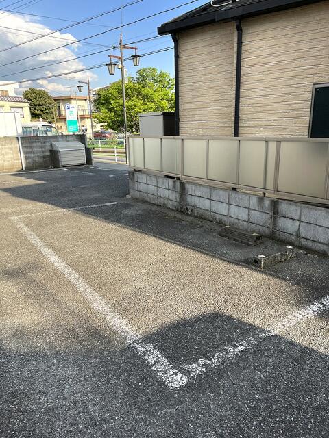 現地（駐車場）／カースペース　敷地内１台分確保
