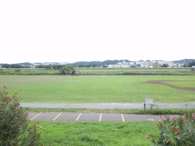 多摩川緑地 (337m)