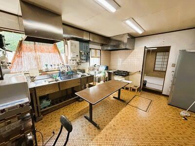 detached 群馬県利根郡片品村大字花咲 地図を見る