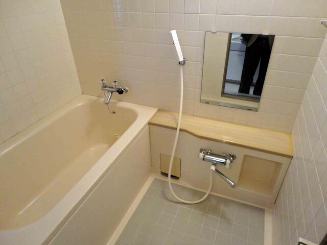 浴室／ユニットバス、窓付き／撮影日2011-03-09