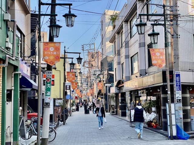 物件は駒込銀座商店街に面しています！山手線駒込駅に接続してお
