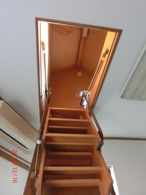 リビング以外の居室／グルニエ梯子