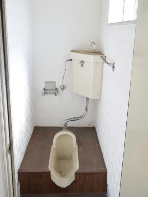 【　トイレ　】　専用トイレございます。