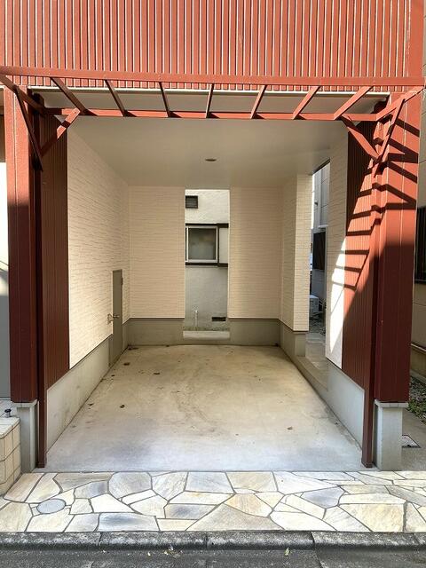 現地（駐車場）／カースペース