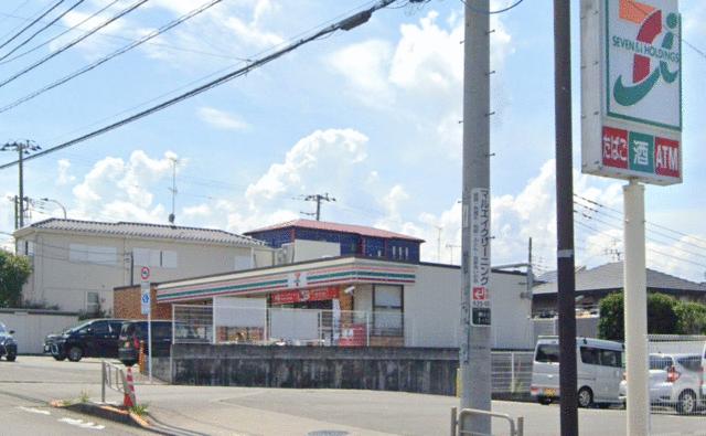 セブンイレブン八王子絹ケ丘１丁目店 (1,001m)