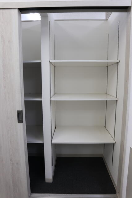 残置物造作収納