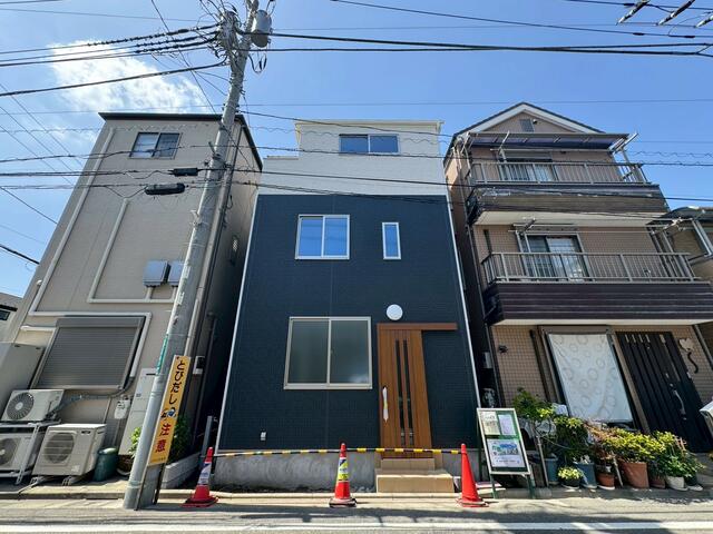 東京都江戸川区の一戸建て | 4890万円 | 2SLDK | 36.1m² | Akiyama house finder
