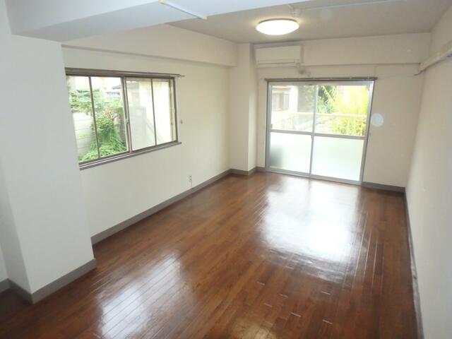 リビング／二面採光の広々ＬＤＫ１１．５帖！