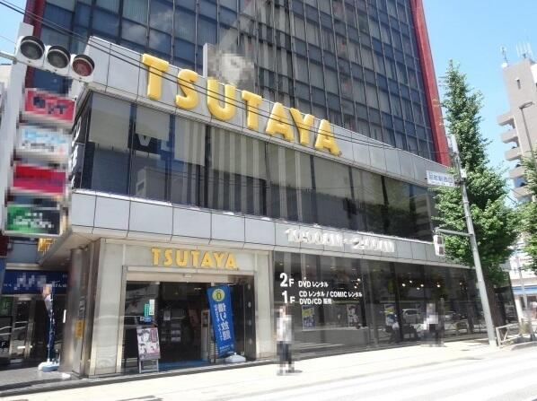 TSUTAYA田町駅前店 (930m)