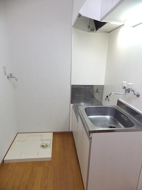 キッチン／洗濯機置き場