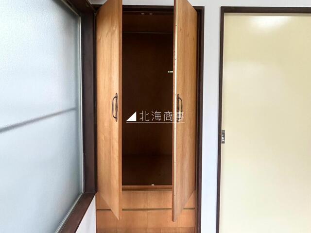 ２つ収納があるので家電の配置がしやすいお部屋です