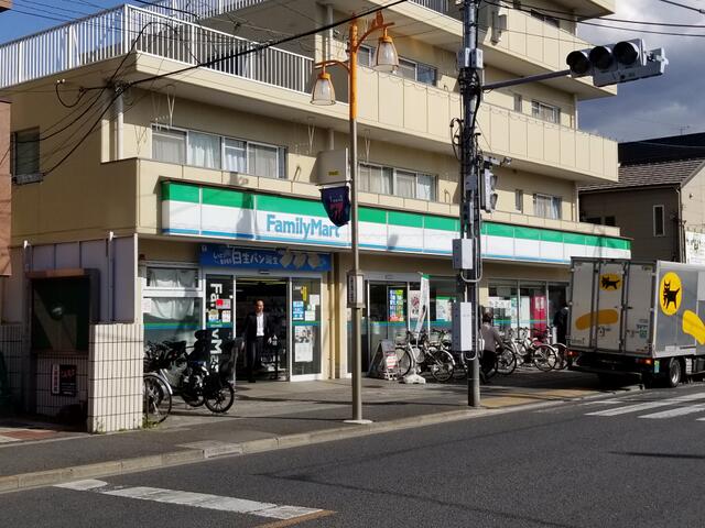 ファミリーマート下連雀店 (360m)