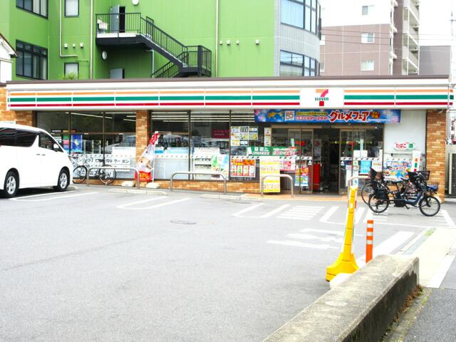 セブンイレブン葛飾白鳥店 (178m)
