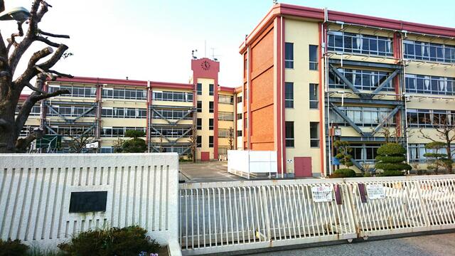 市立東村山第四中学校 (1,100m)