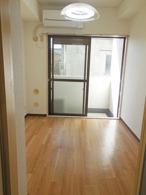 リビング以外の居室／エアコン付の居室