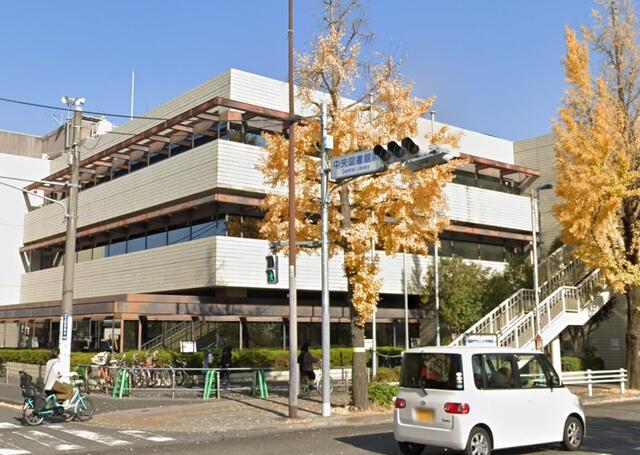 八王子市中央図書館 (418m)