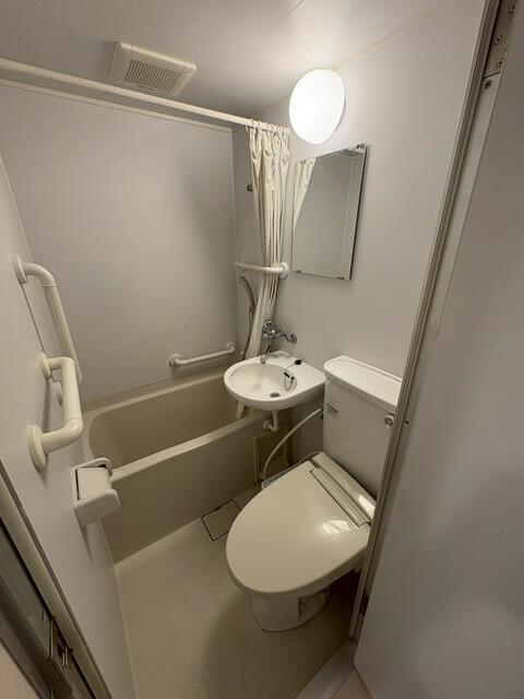 浴室／トイレはウォシュレット付きです！