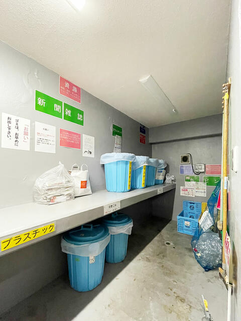 清潔なゴミ置き場は敷地内に有