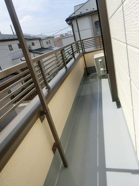 バルコニー／南面にある陽当たりの良いバルコニーです。廊下よりバルコニー専／撮影日2026-04-18