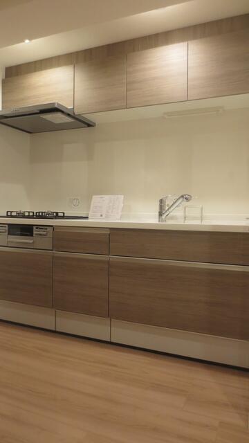 キッチン／収納豊富なシステムキッチン