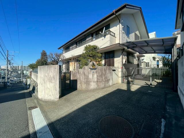 神奈川県横浜市の一戸建て | 1.3億円 | 4SLDK | 302.91m² | Akiyama house finder