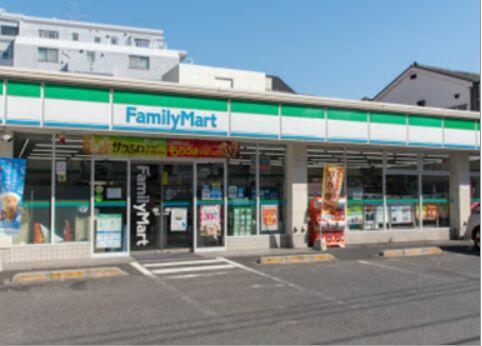 ファミリーマート町屋八丁目店 (241m)